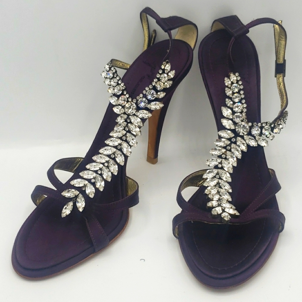 Giuseppe Zanotti size 39 1/2 color purple with crystals 100% AUTHENTIC